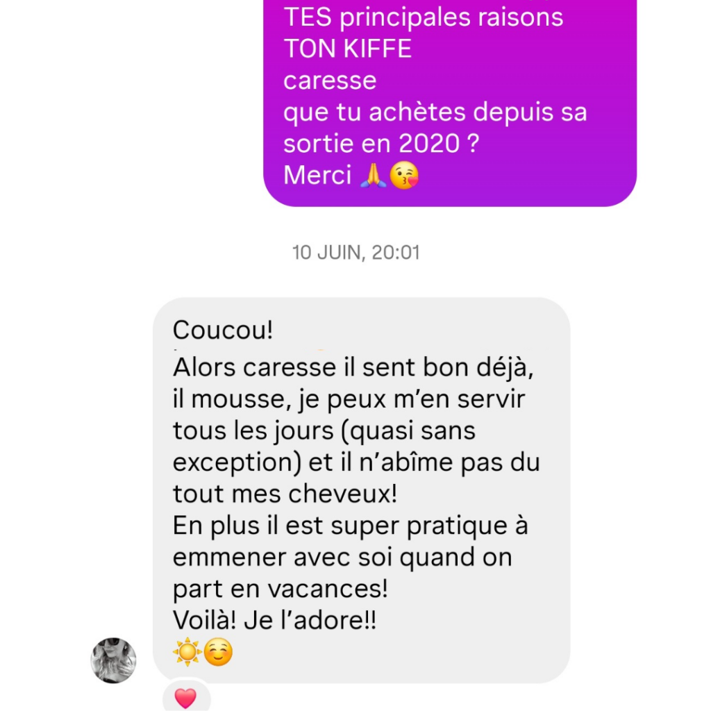 caresse le shampoing solide qui permet d'espacer les shampoings d'un jour mais qui permet aussi de se les laver tous les jours sans les assécher. avis cliente depuis 7 années